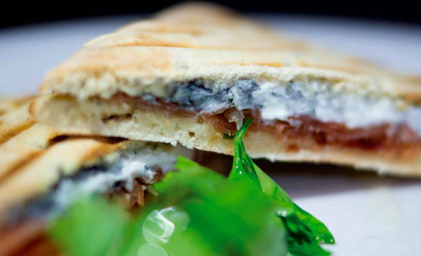PANINI-DE-JAMON-SERRANO-SANDWICHES